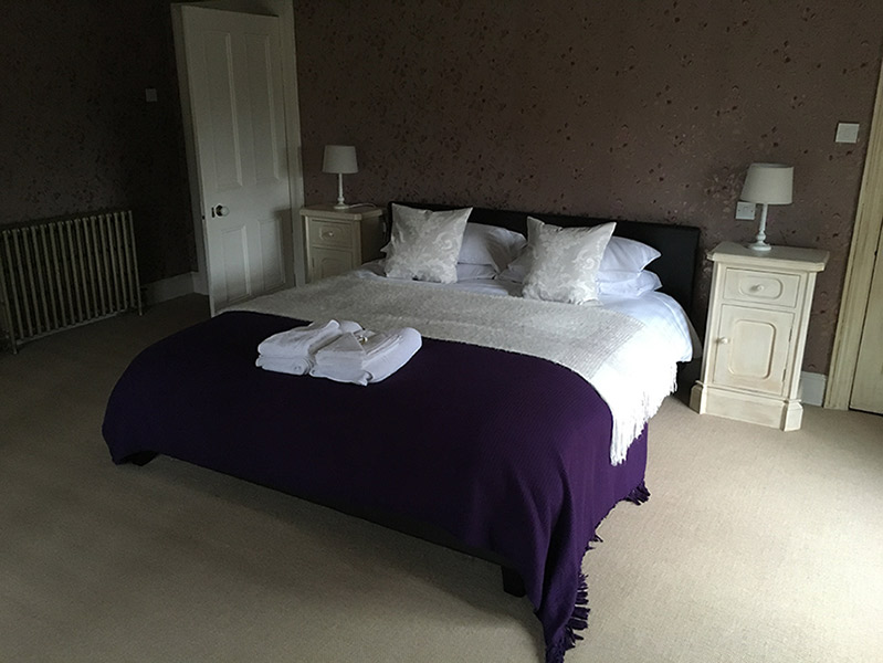 Managed by Best of Suffolk we completed a full domestic clean and preparation for a bank holiday check in. Full bathroom, kitchen and bedroom cleaning.